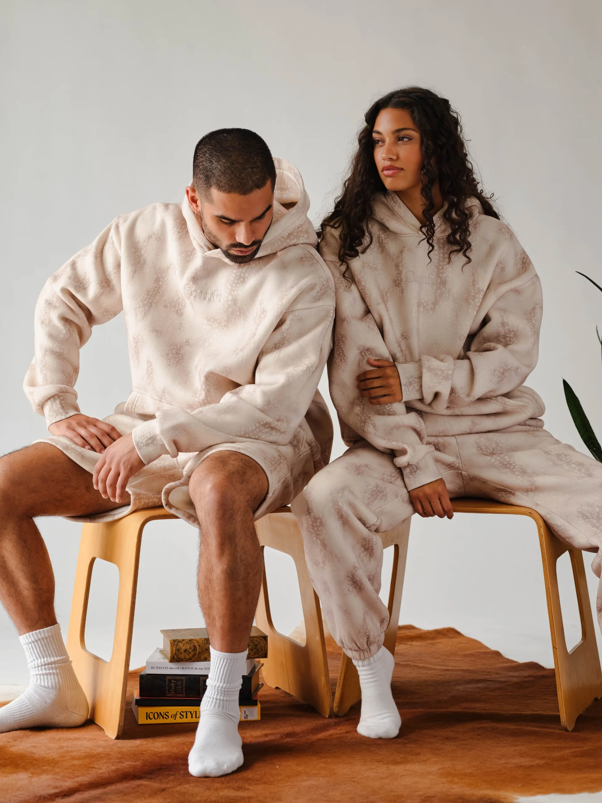 Signature Hoodie - Image 115